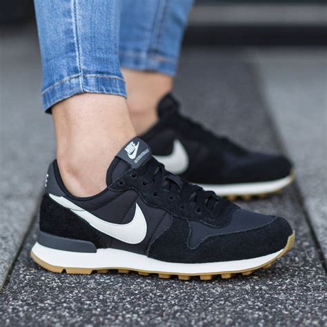 nike sneaker damen schwarz und glämzend|Nike sneaker schwarz.